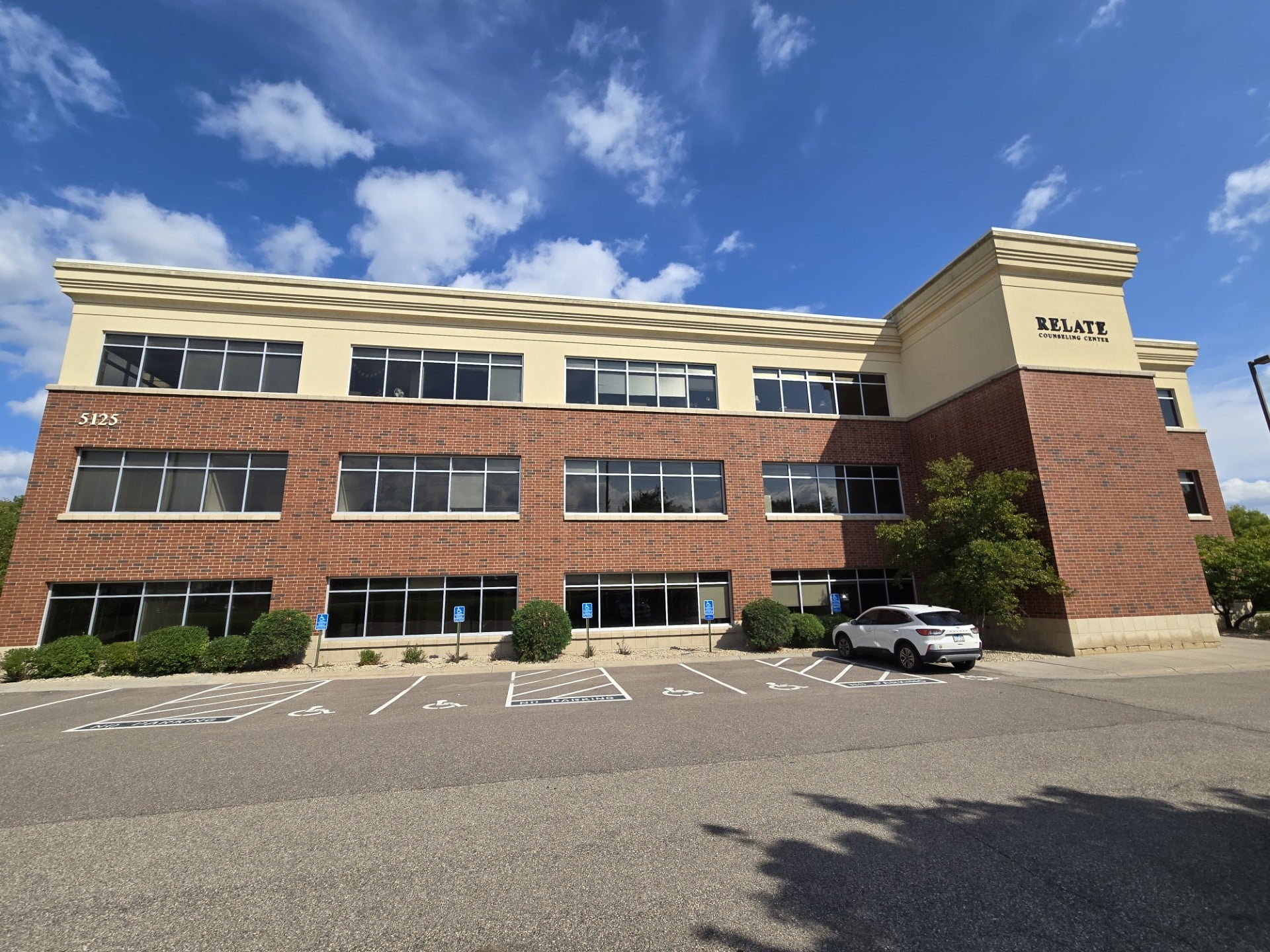 Exterior of the Minnetonka Midwest Podiatry Centers location.