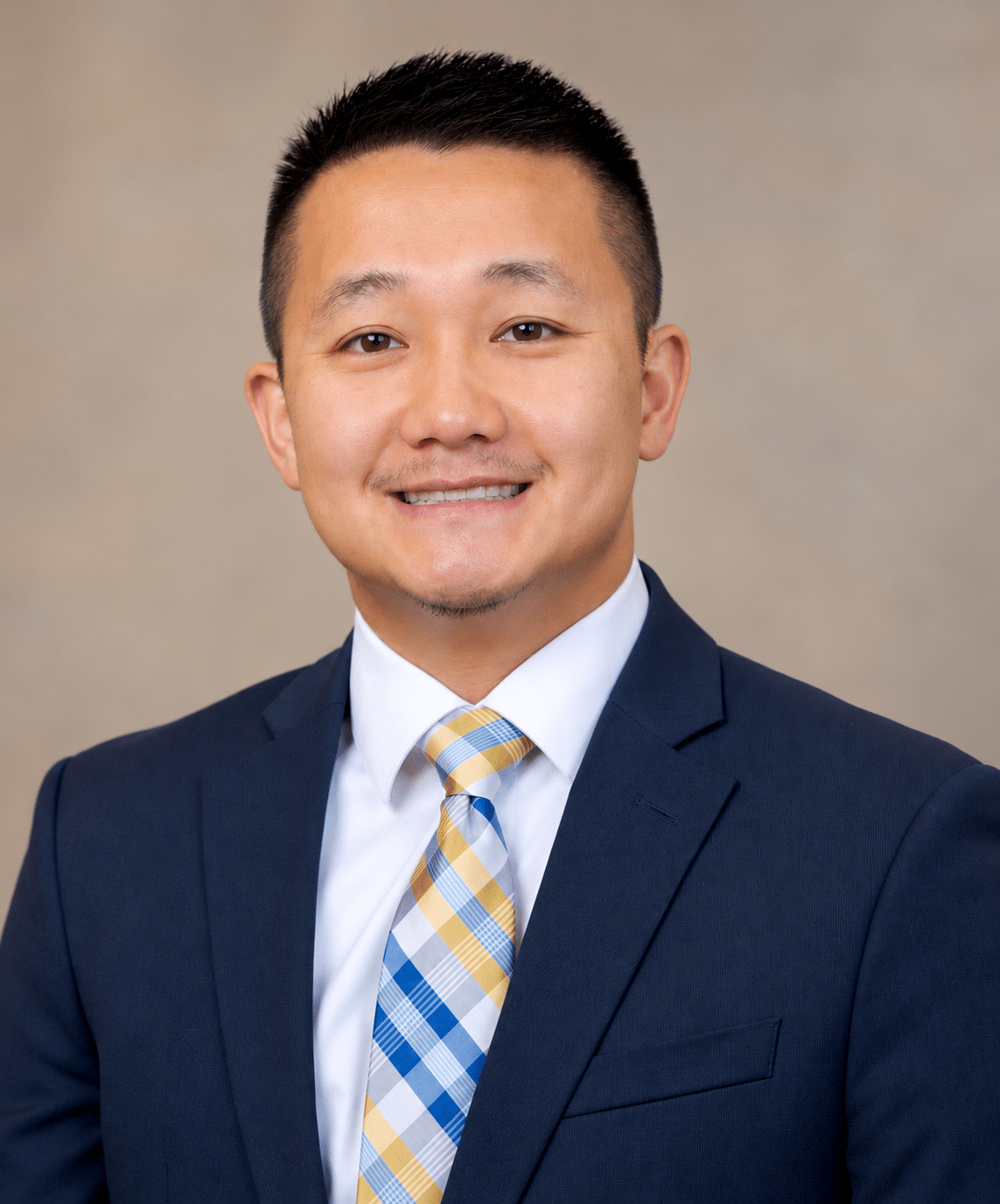 Yang Headshot Dr. Larson